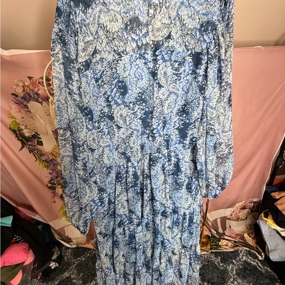 Joie Printed Parisian Blue Paisley Floral Maxi Dress NWT
Size XXL. - Picture 12 of 15